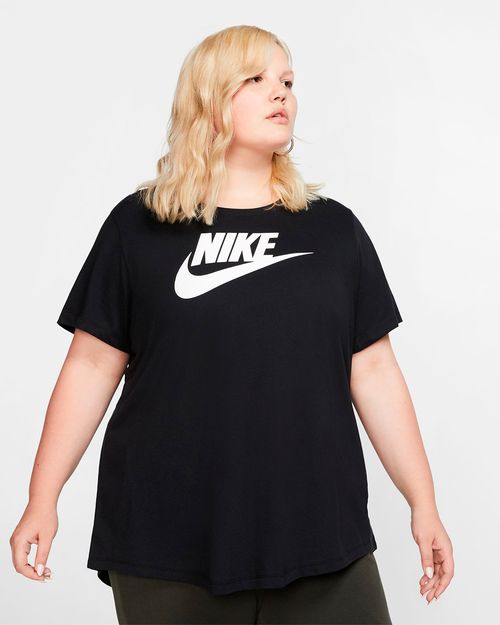 Camiseta Feminina Nike Futura Plus Size