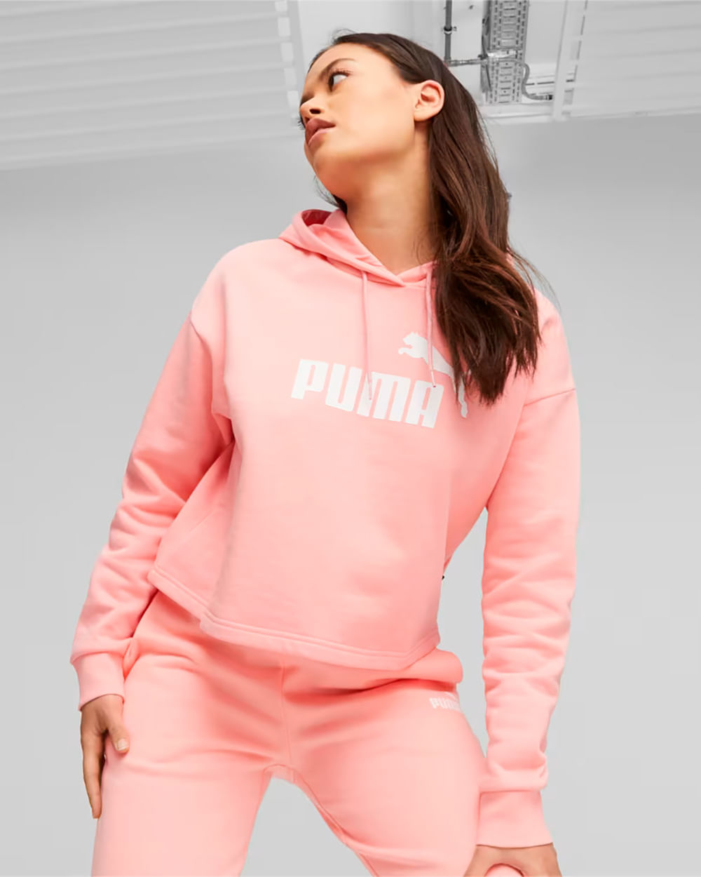 Blusa de Moletom Feminina Puma Cropped Essential Logo Fleece