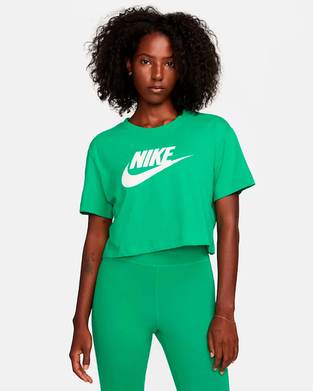 Camiseta Feminina Nike Sportswear Essential Drastosa Só as