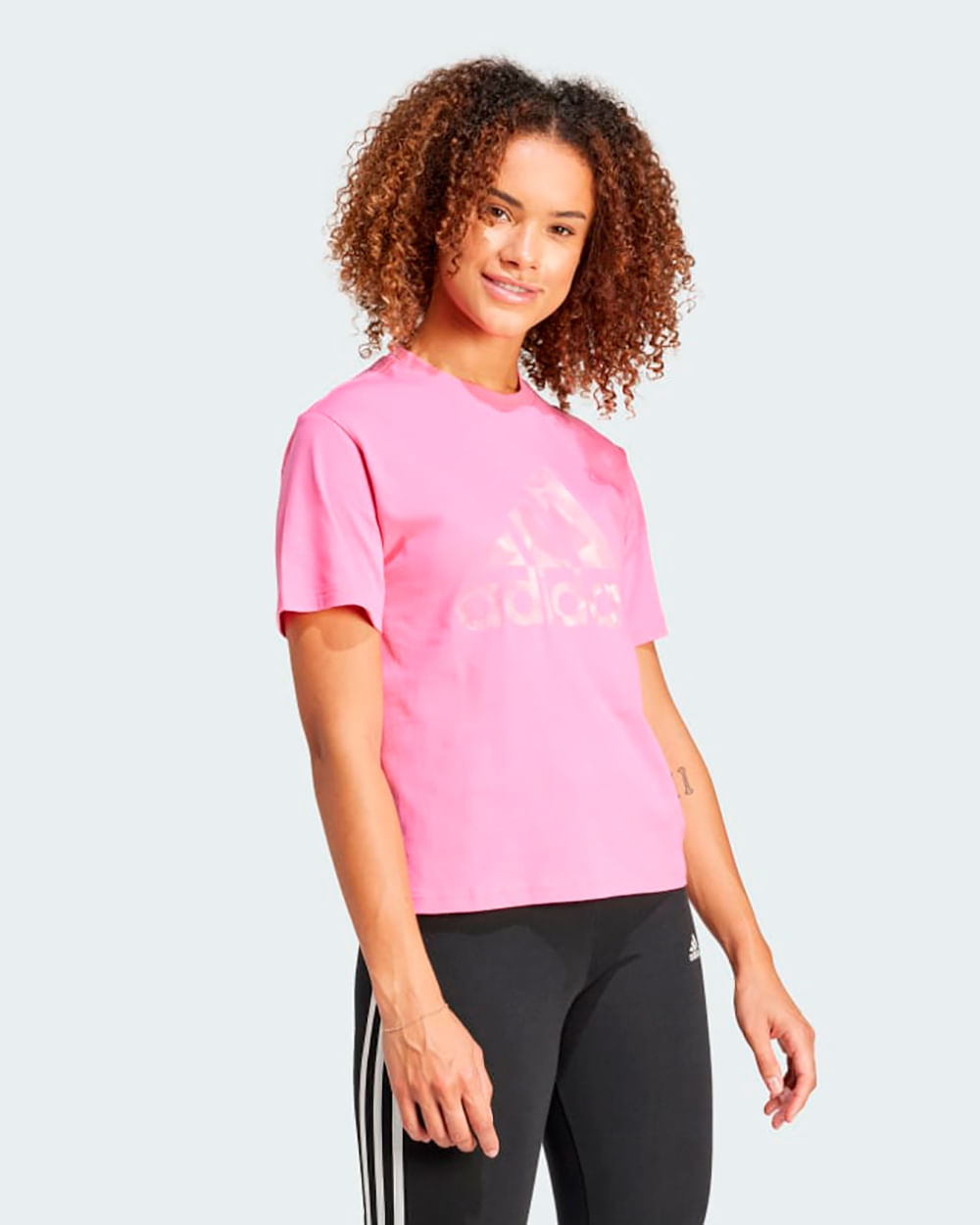 Camiseta Feminina Adidas Estampada Floral Big Logo Drastosa So as Melhores Marcas