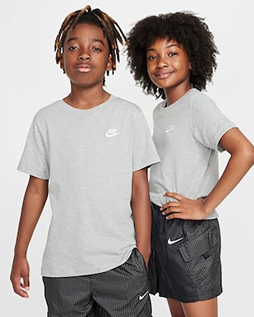 Camiseta Infantil Nike Sportswear Older