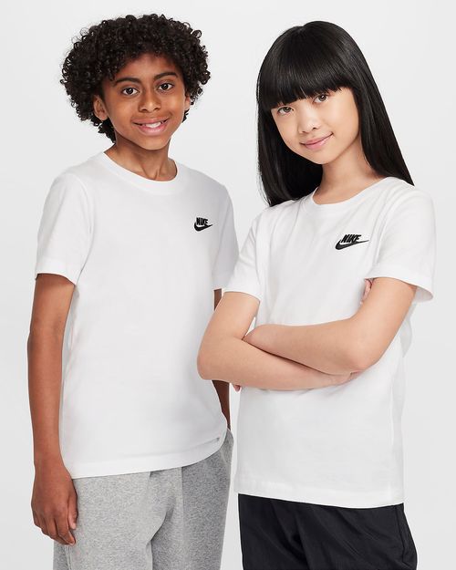 Camiseta Infantil Nike Sportswear Older