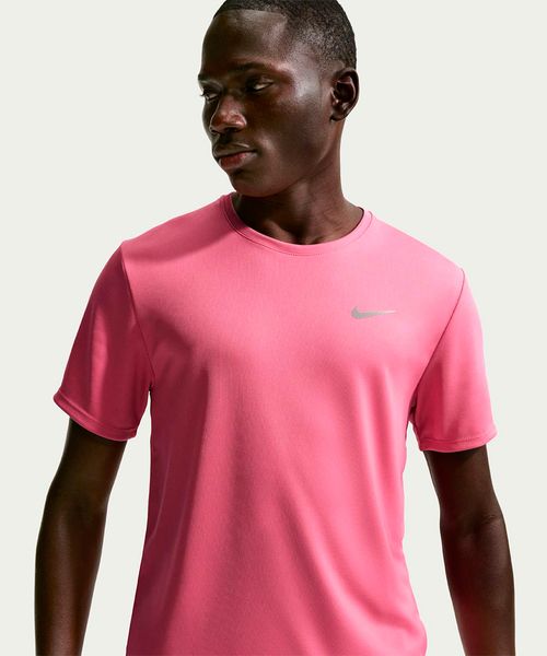 Camiseta Masculina Nike Dri-FIT UV Miler