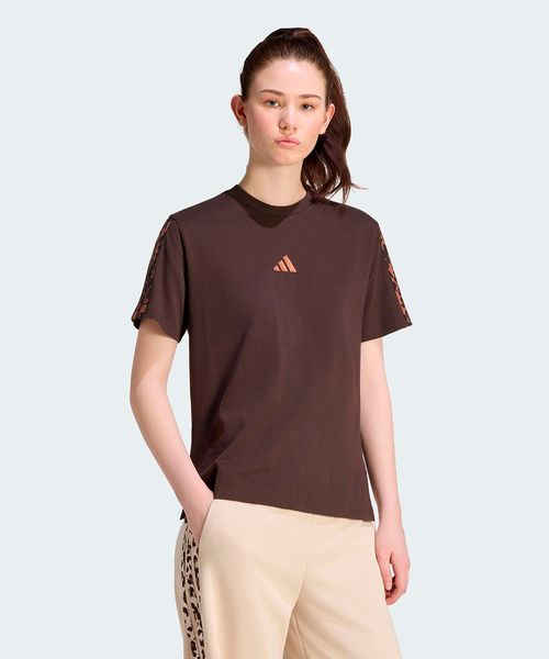 Camiseta Feminina Adidas Estampa Animal Seasonal Essentials Três Listras